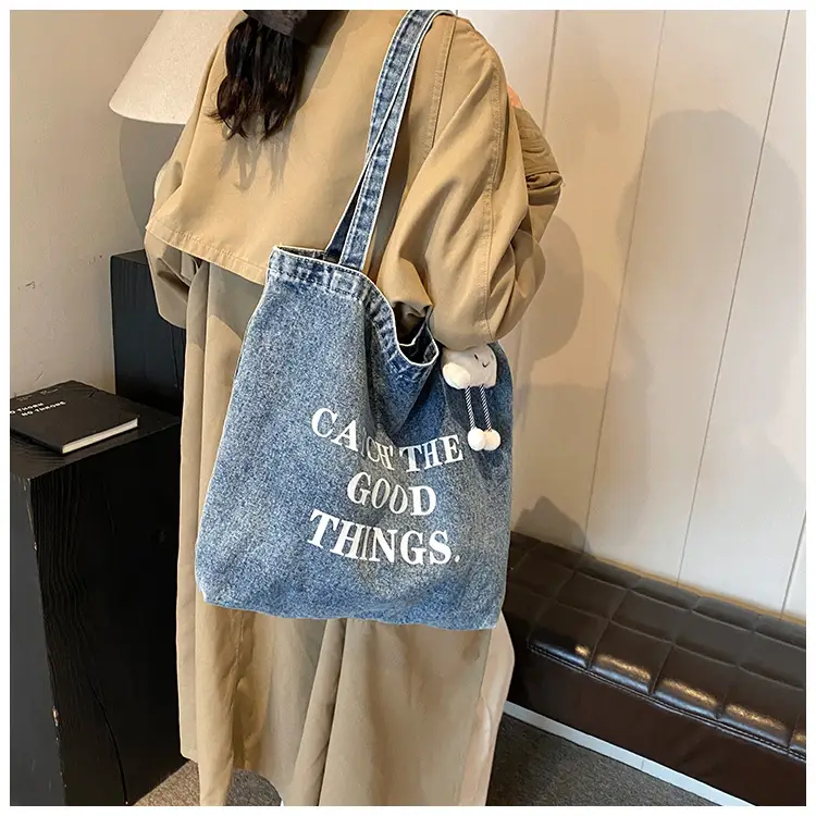 Women Denim Tote Bag with Cloud Decor 2024 — feature 11