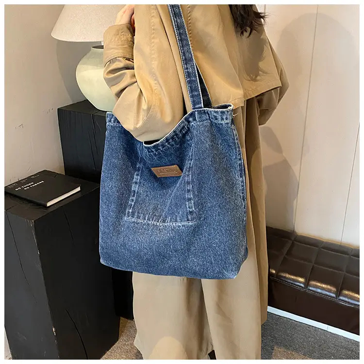 Women Denim Tote Bag with Cloud Decor 2024 — feature 20