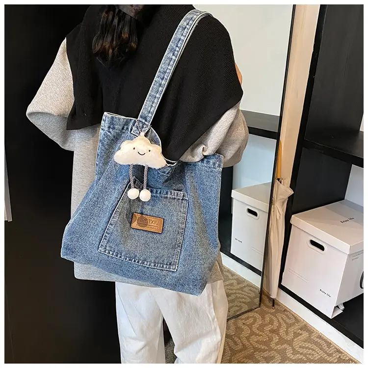 Women Denim Tote Bag with Cloud Decor 2024 — feature 7