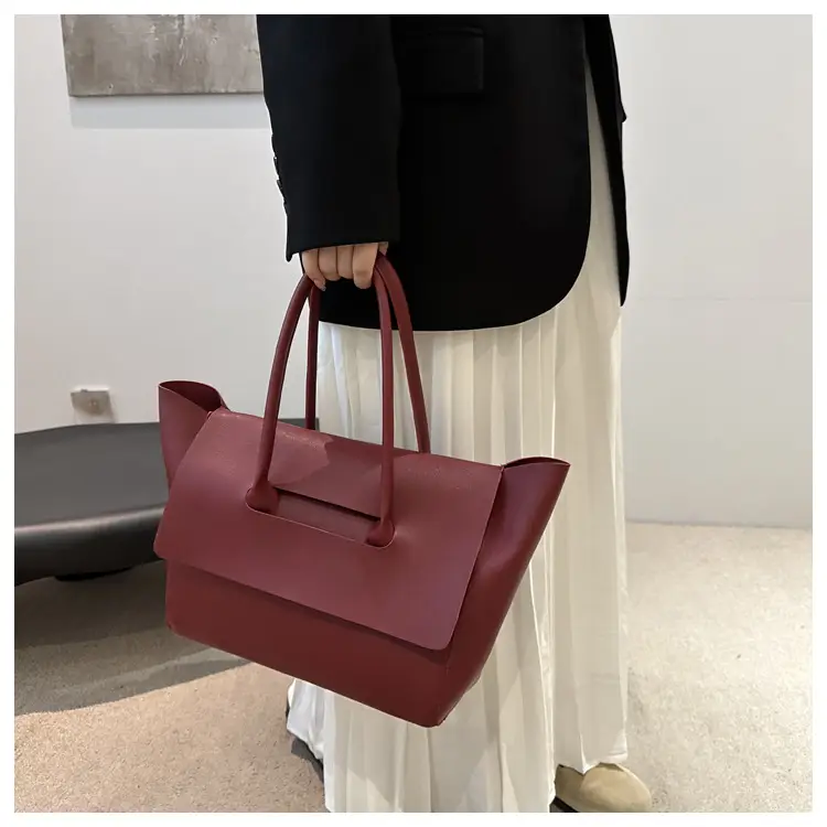 Retro Red Women's Shoulder Bag 2024 — feature 13