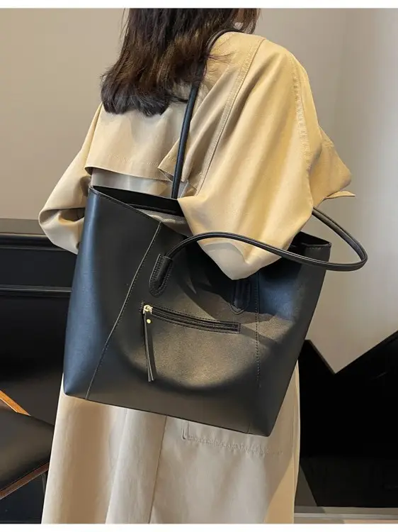Large Capacity Black Women's Tote Bag - Image 8