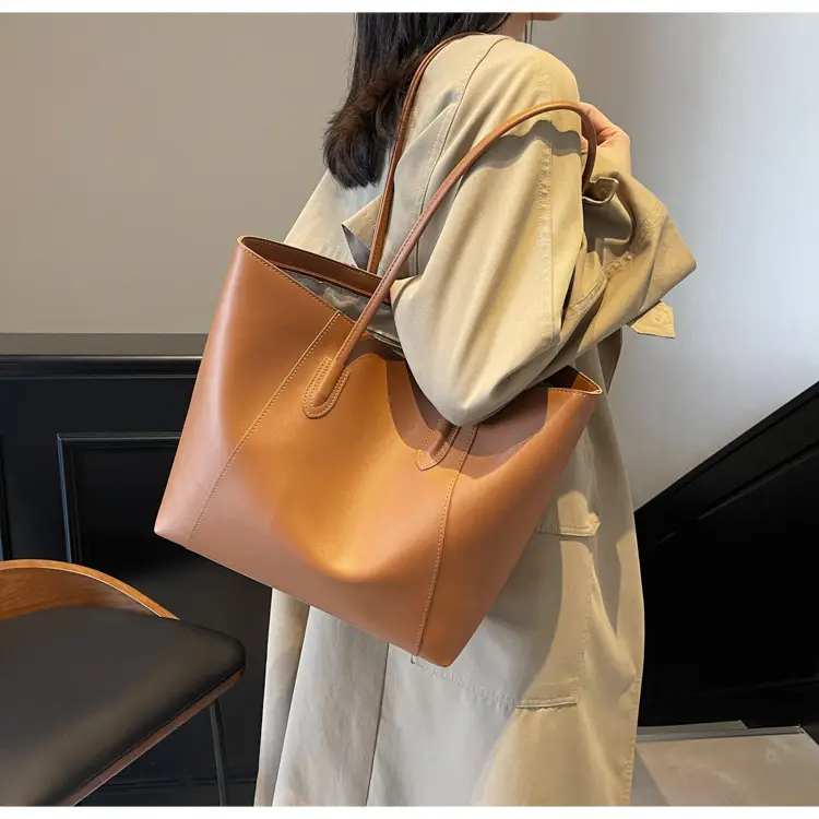Large Capacity Black Women's Tote Bag — feature 26