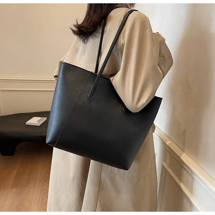 Large Capacity Black Women's Tote Bag — feature 43