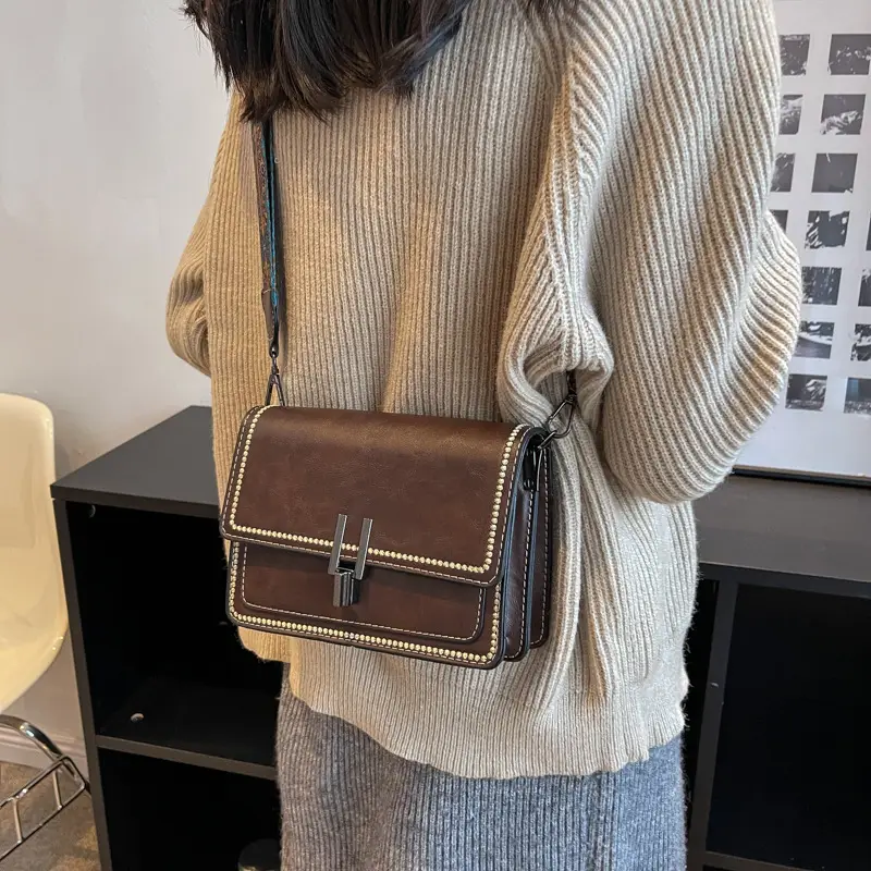 Vintage Brown Leather Shoulder Messenger Bag for Women - Image 6