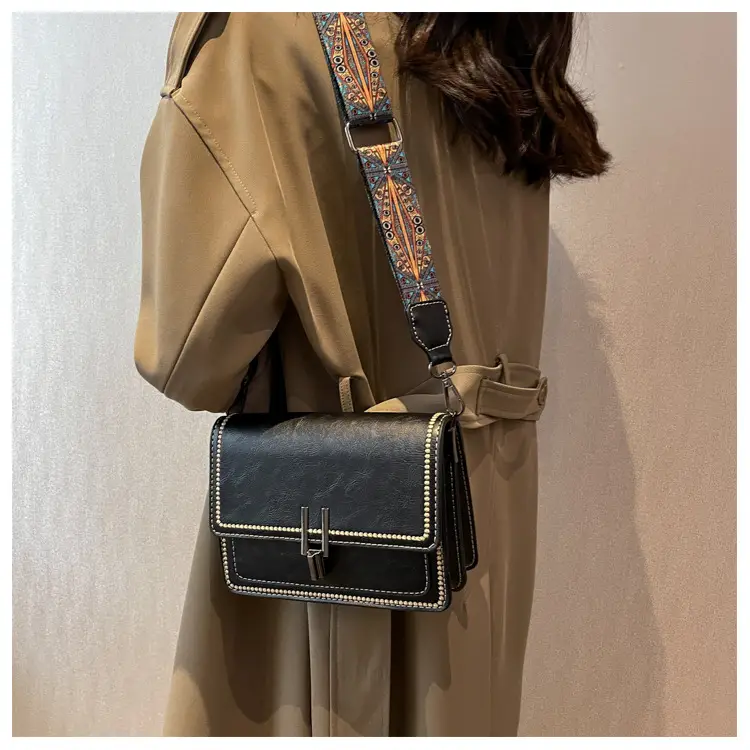 Vintage Brown Leather Shoulder Messenger Bag for Women — feature 16