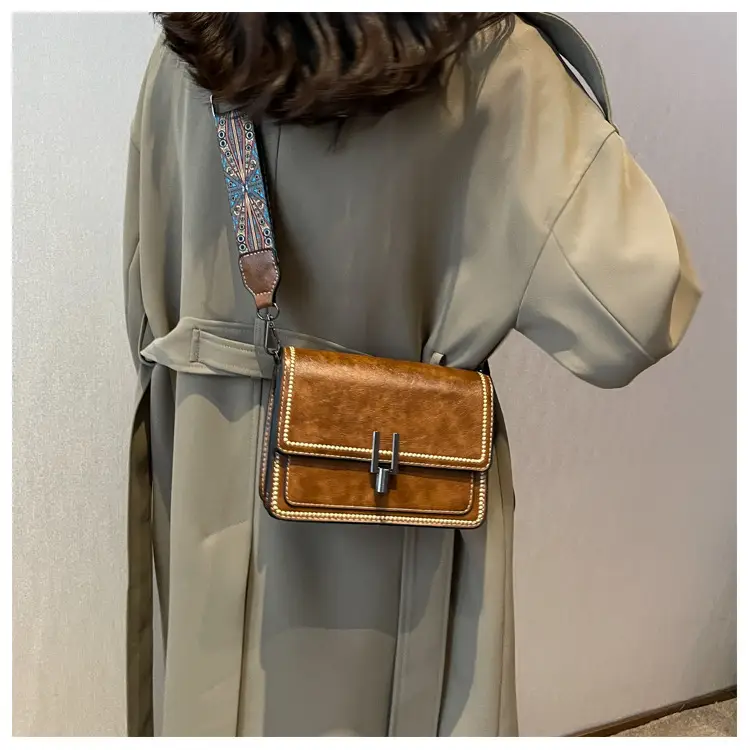Vintage Brown Leather Shoulder Messenger Bag for Women — feature 20