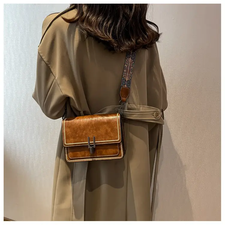 Vintage Brown Leather Shoulder Messenger Bag for Women — feature 22