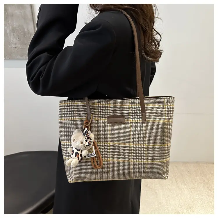 Korean Style Plaid Shoulder Bag for Women - Image 9