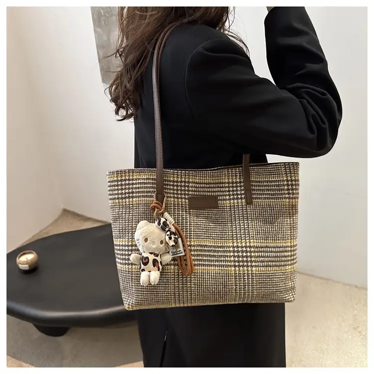 Korean Style Plaid Shoulder Bag for Women — feature 11
