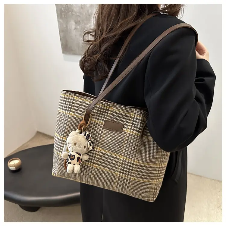 Korean Style Plaid Shoulder Bag for Women — feature 12