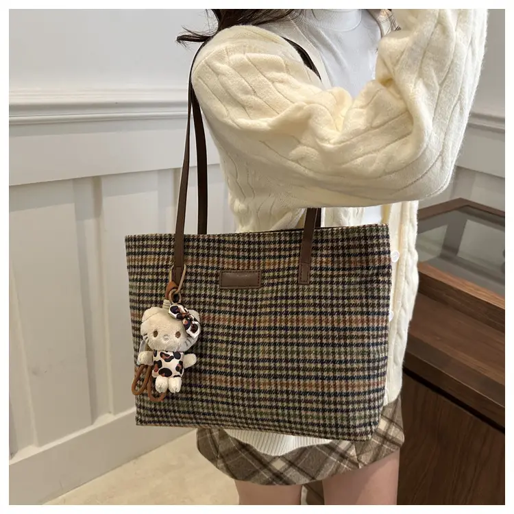 Korean Style Plaid Shoulder Bag for Women — feature 14