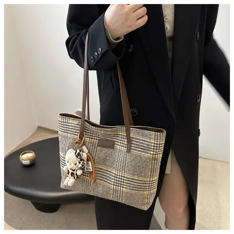 Korean Style Plaid Shoulder Bag for Women — feature 9