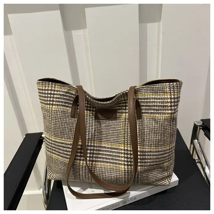 Korean Style Plaid Shoulder Bag for Women - Image 4