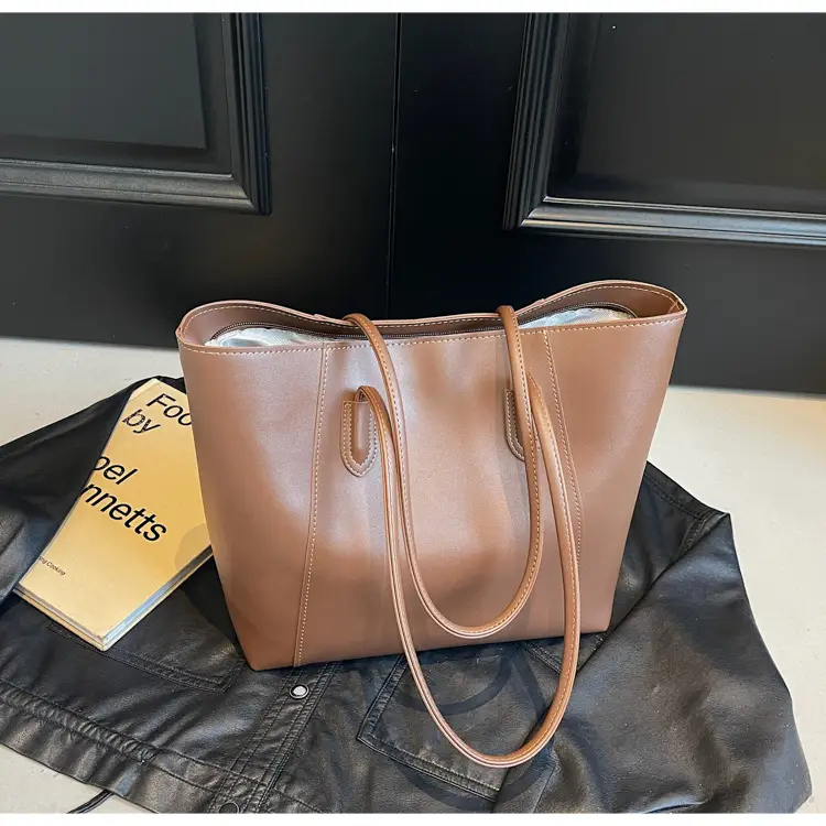 Women's Large Capacity Tan Leather Tote Bag - Image 5