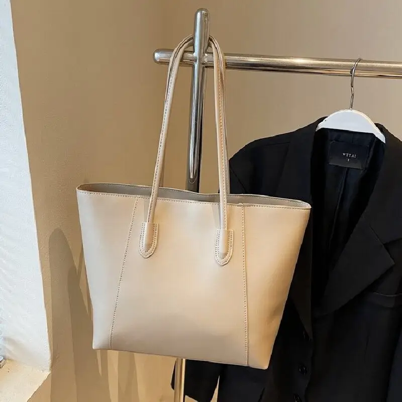 Women's Large Capacity Tan Leather Tote Bag - Image 7