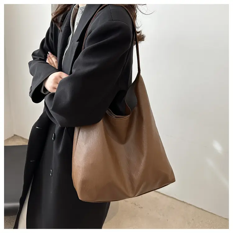 Women Vintage Brown Leather Shoulder Bag 2024 — feature 11