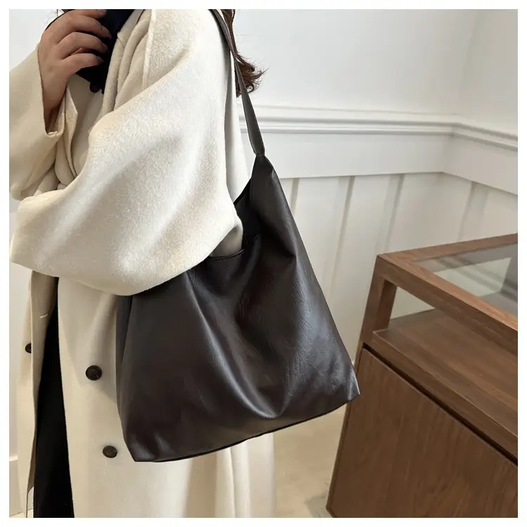 Women Vintage Brown Leather Shoulder Bag 2024 — feature 15
