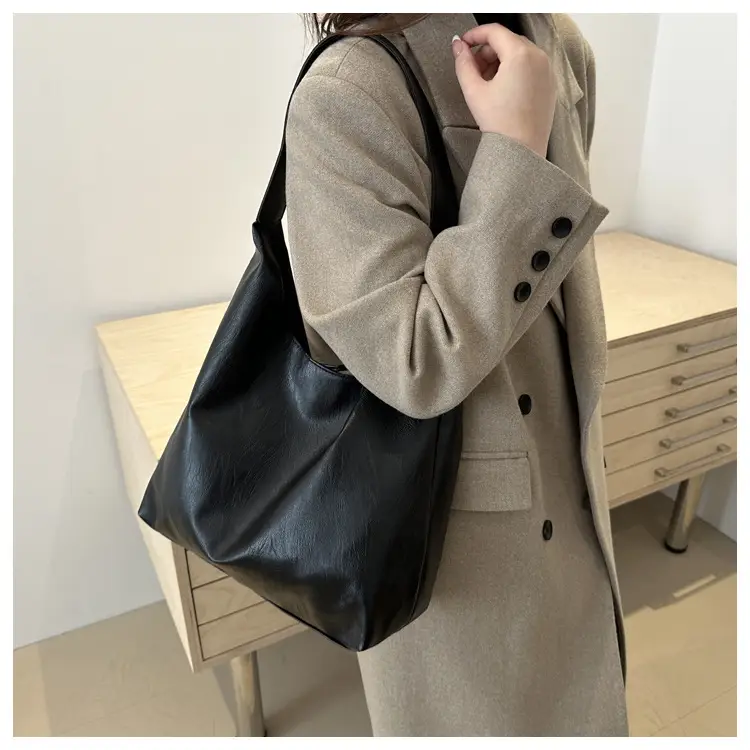 Women Vintage Brown Leather Shoulder Bag 2024 — feature 17