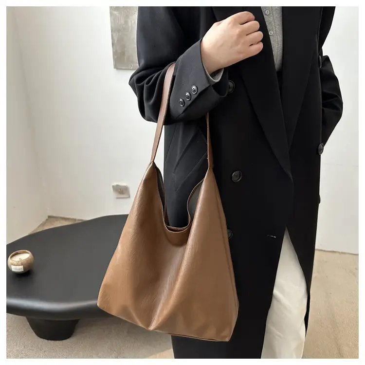 Women Vintage Brown Leather Shoulder Bag 2024 — feature 8