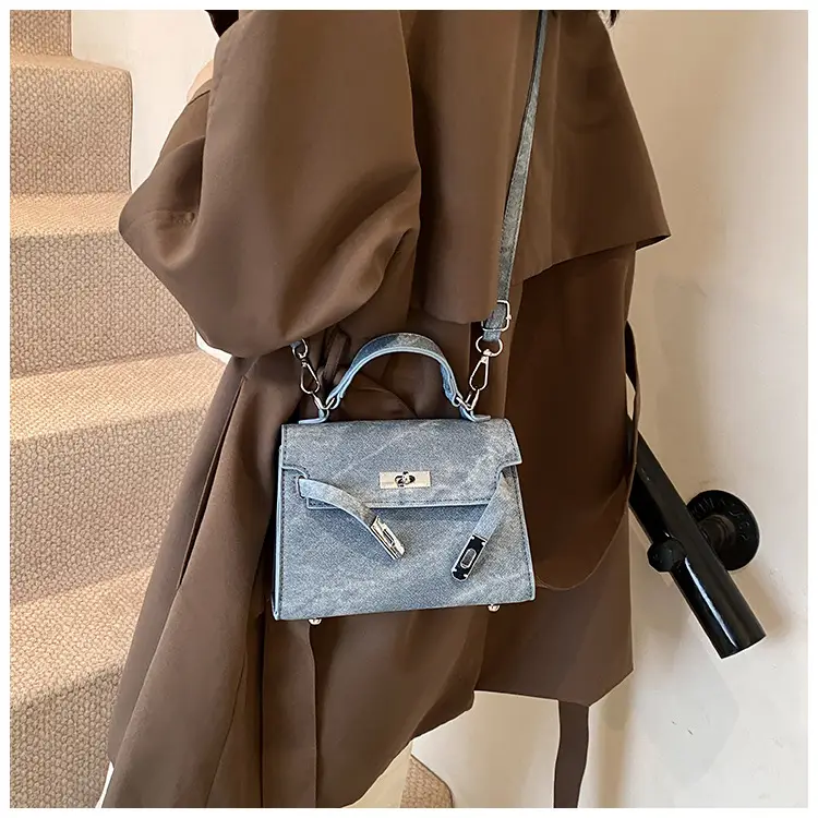 Women's Grey Velvet Shoulder Bag 2024 New Style — feature 11