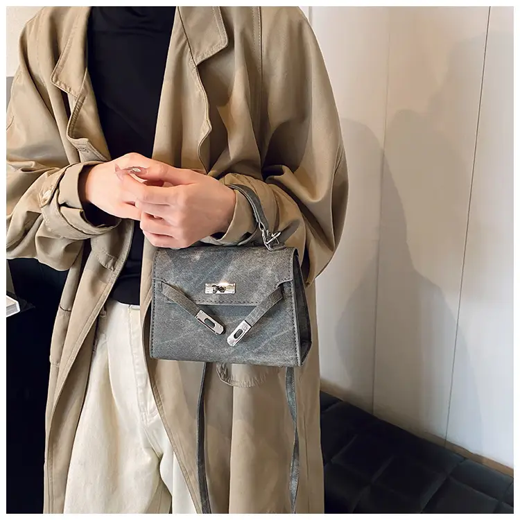 Women's Grey Velvet Shoulder Bag 2024 New Style — feature 17