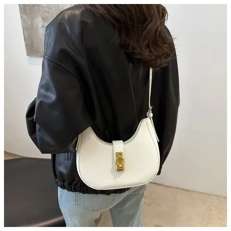 Black High-end Women's Shoulder Bag with Gold Clasp — feature 15
