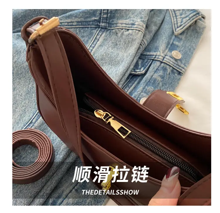 Black High-end Women's Shoulder Bag with Gold Clasp — feature 5