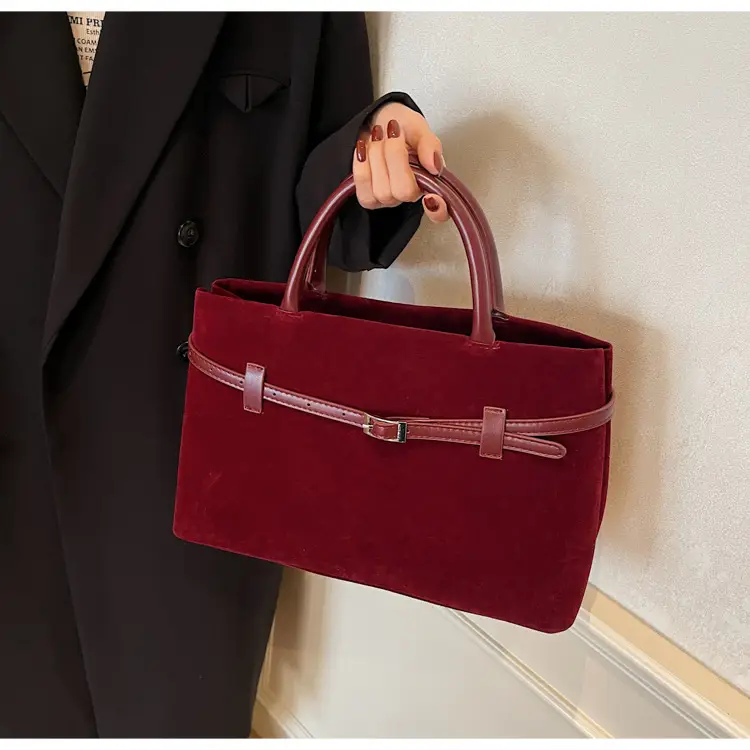 Women Frosted Red Shoulder Bag Large Capacity 2026 — feature 10