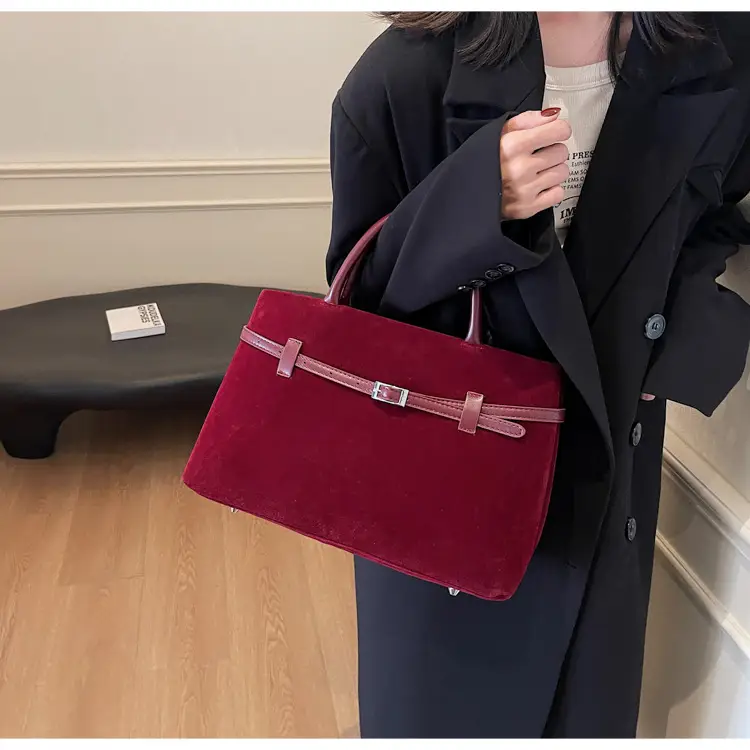 Women Frosted Red Shoulder Bag Large Capacity 2026 — feature 13