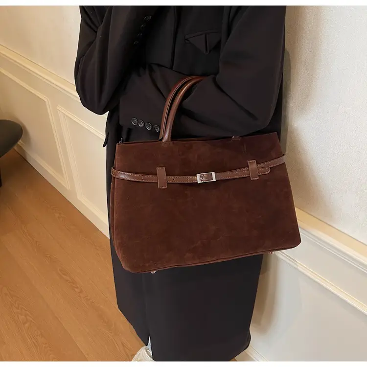 Women Frosted Red Shoulder Bag Large Capacity 2026 — feature 17