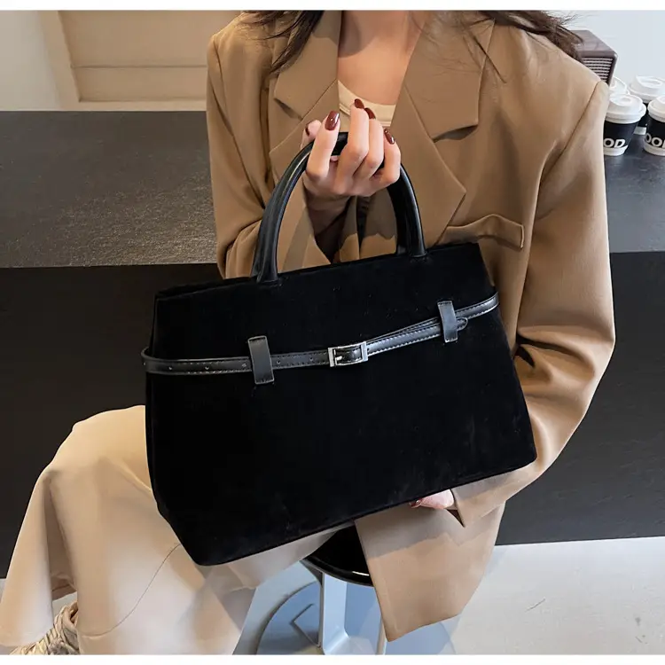 Women Frosted Red Shoulder Bag Large Capacity 2026 — feature 20