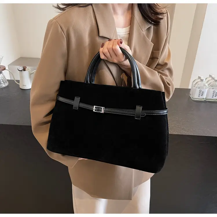 Women Frosted Red Shoulder Bag Large Capacity 2026 — feature 25