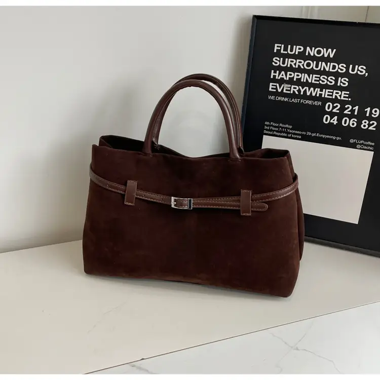 Women Frosted Red Shoulder Bag Large Capacity 2026 — feature 40