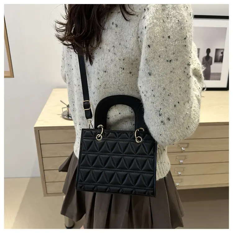 Black Rhombic Shoulder Crossbody Bag for Women 2024 — feature 19