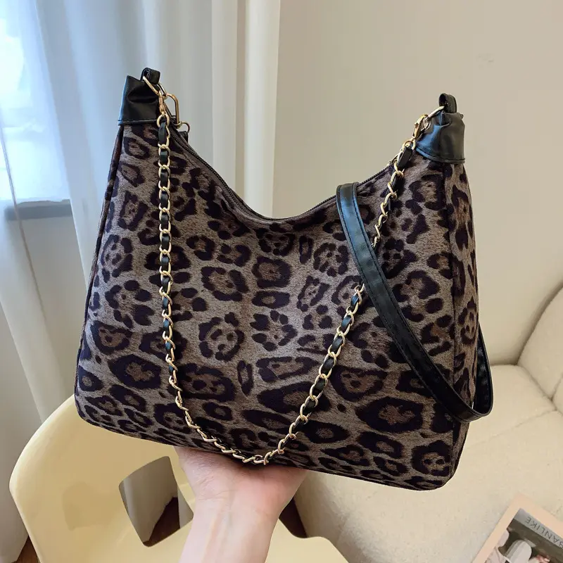 Leopard Print Chain Shoulder Bag for Women - Image 8
