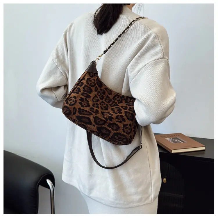 Leopard Print Chain Shoulder Bag for Women — feature 12