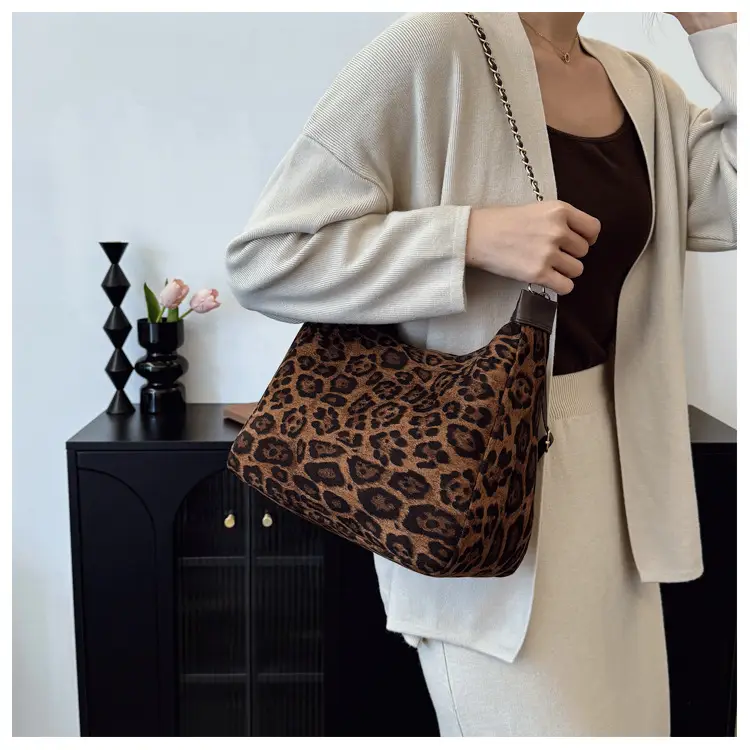 Leopard Print Chain Shoulder Bag for Women — feature 14