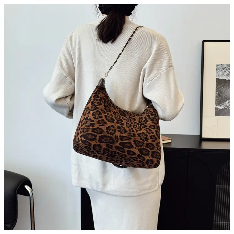Leopard Print Chain Shoulder Bag for Women — feature 15