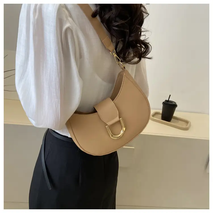 Brown Leather Shoulder Bag for Women 2023 — feature 13