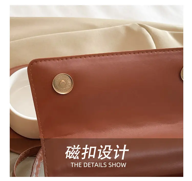 French Acrylic Chain Commuter Bag for Women — feature 6