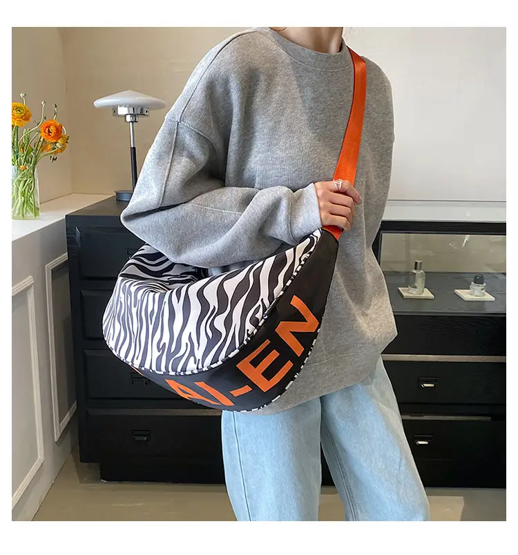 Red Trendy Crossbody Bag for Men Women — feature 17