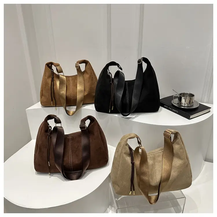Women's Gold Leather Shoulder Bag Autumn Winter 2024 — feature 23