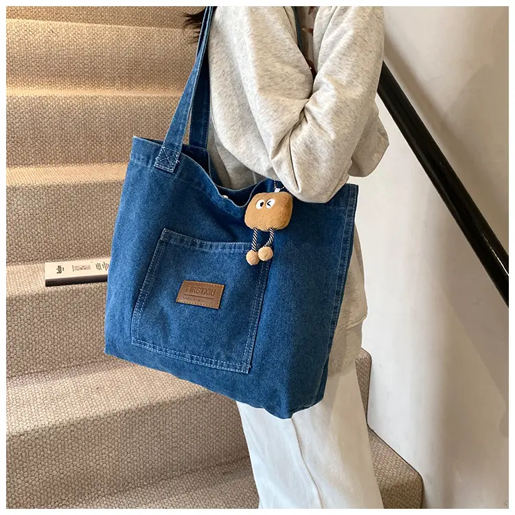 Silver Korean Style Shoulder Bag 2024 — feature 14