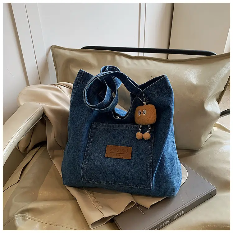 Silver Korean Style Shoulder Bag 2024 — feature 20