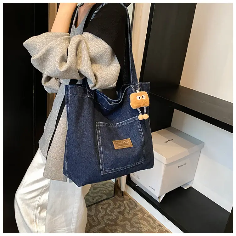 Silver Korean Style Shoulder Bag 2024 — feature 7