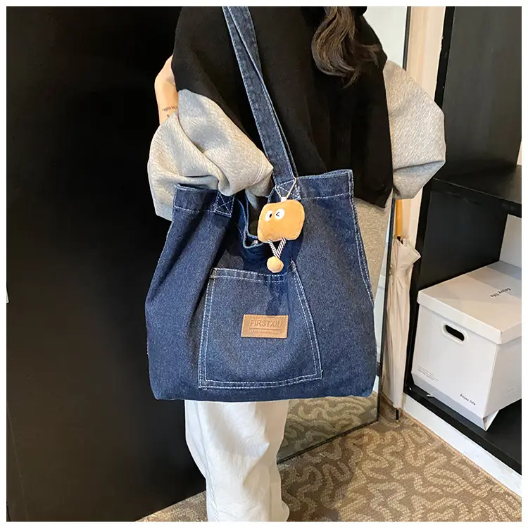 Silver Korean Style Shoulder Bag 2024 — feature 8