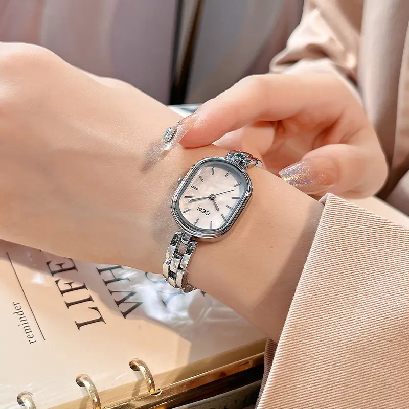 Goldie Women's Quartz Watch with Silver Alloy Bracelet