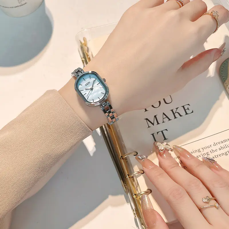 Goldie Women's Quartz Watch with Silver Alloy Bracelet