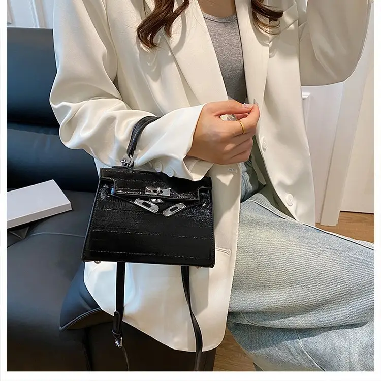 Women Korean Style Shoulder Bag Silver Grey 2025 — feature 12