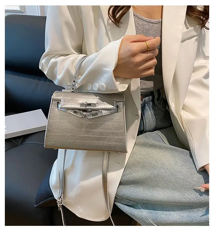 Women Korean Style Shoulder Bag Silver Grey 2025 — feature 2